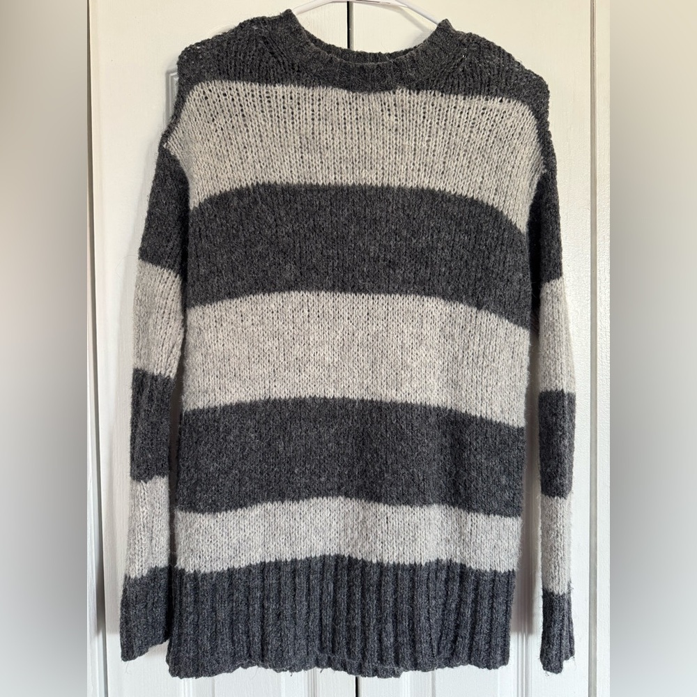 American Eagle Oversized Sweater